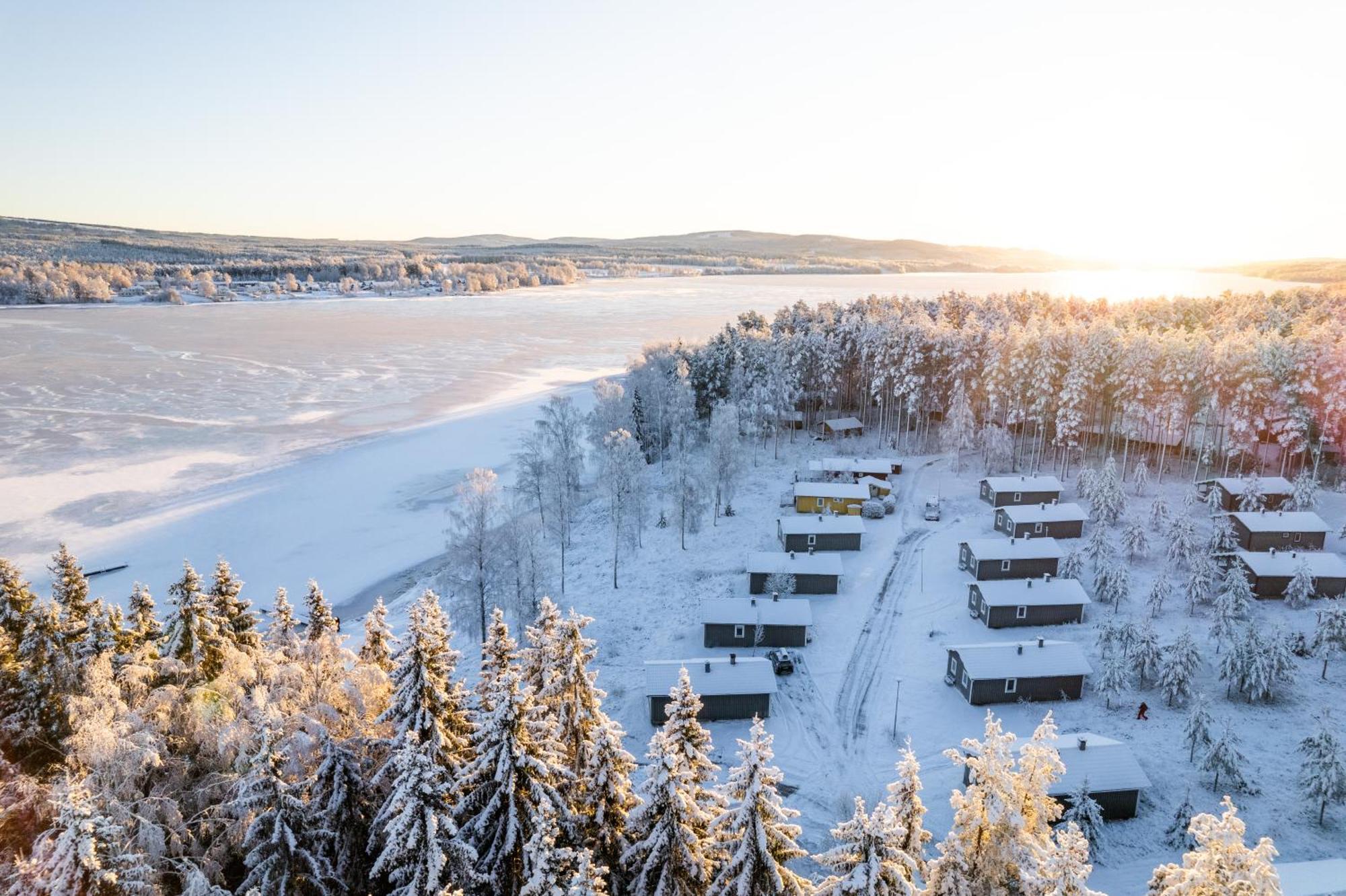 Apartamento Bjoernbyn Stugby Råda Exterior foto