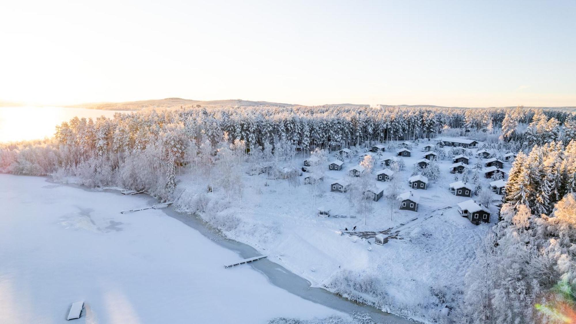 Apartamento Bjoernbyn Stugby Råda Exterior foto
